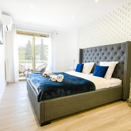 Elena Yourhosthelper カンヌ