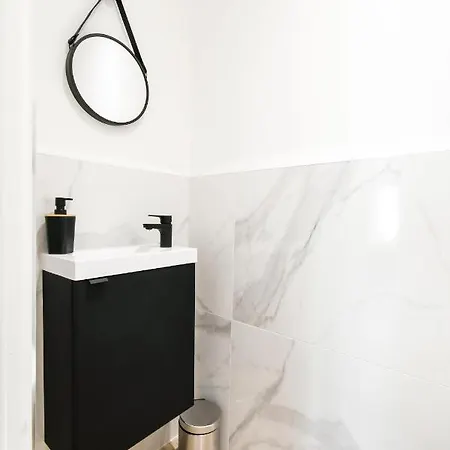 아파트 Elena Yourhosthelper