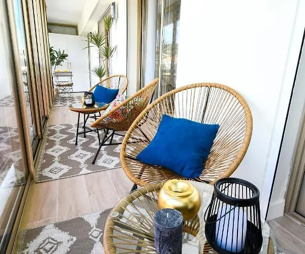 Elena Yourhosthelper Apartment Cannes